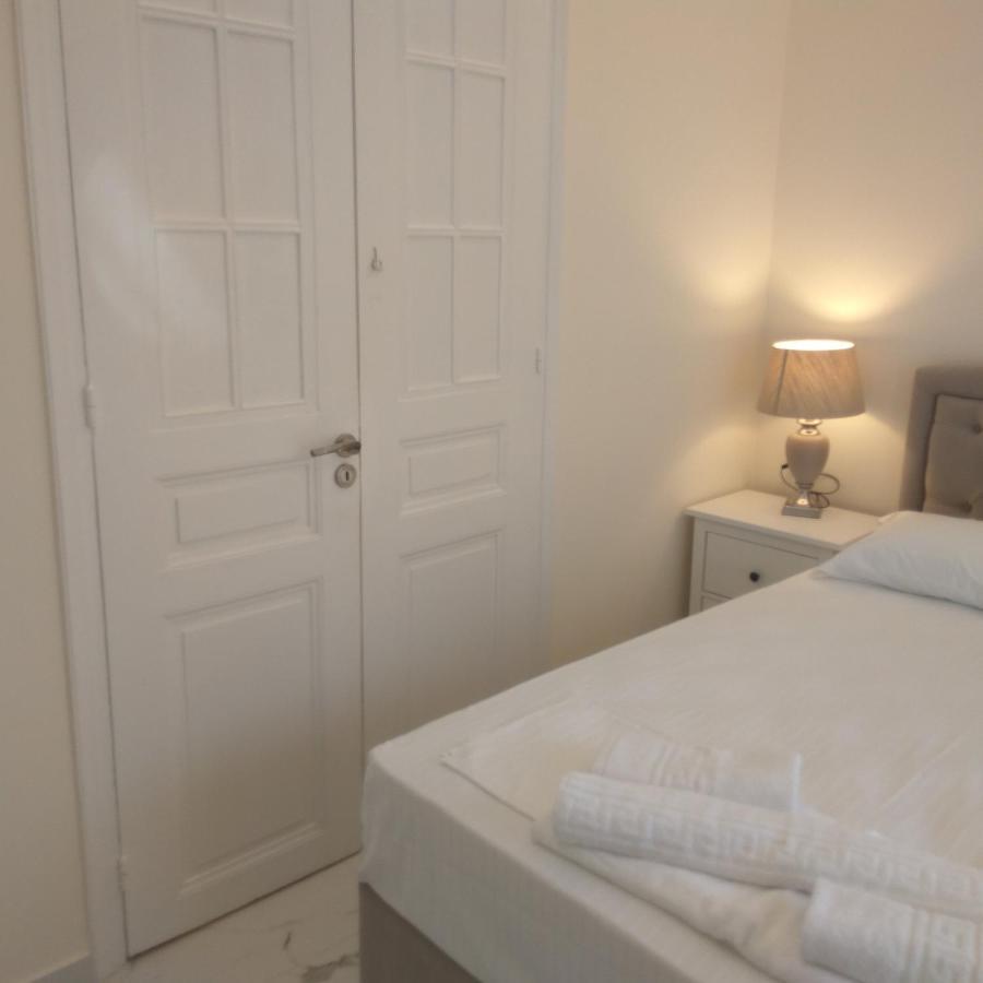 Athens City Center Luxury Suites Exteriör bild