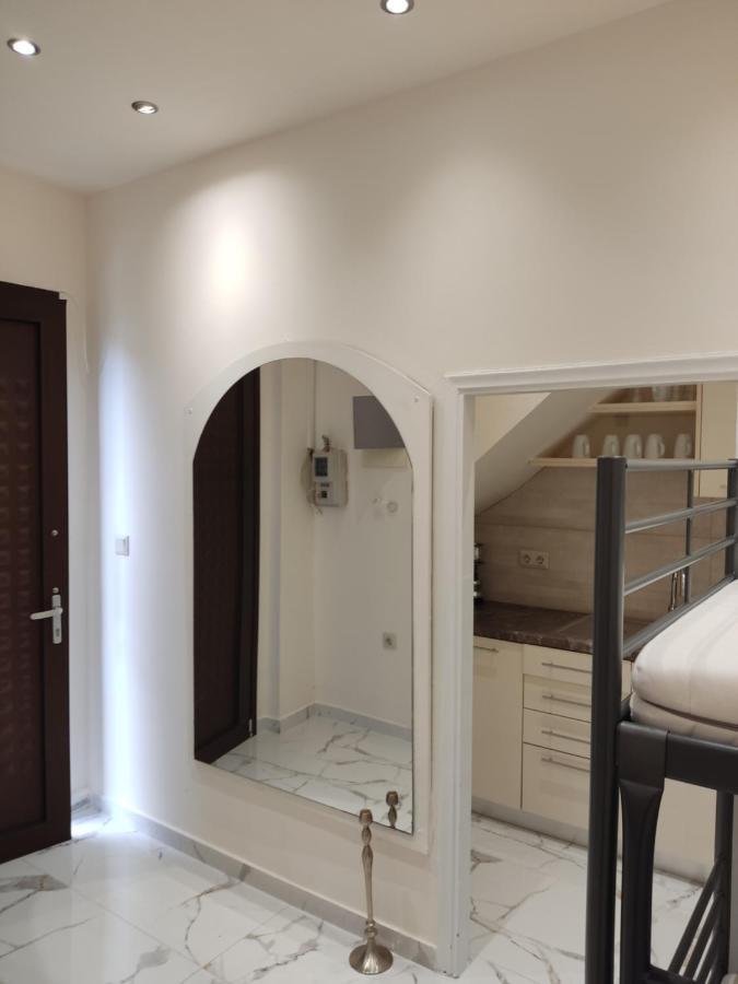Athens City Center Luxury Suites Exteriör bild