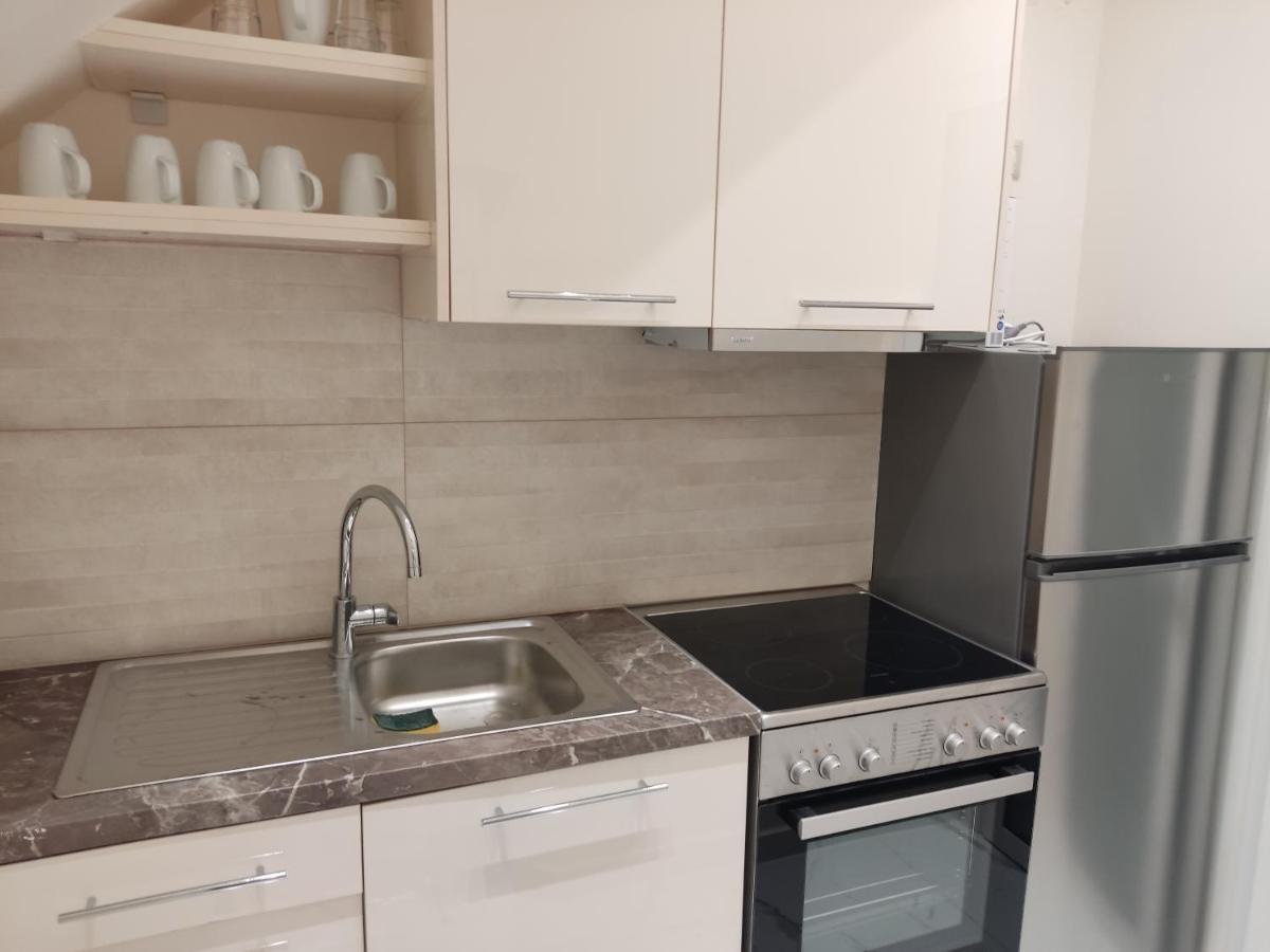 Athens City Center Luxury Suites Exteriör bild
